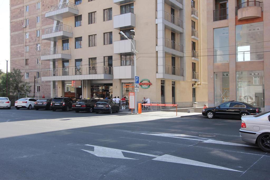 Metro Apartment Erivan Exterior foto